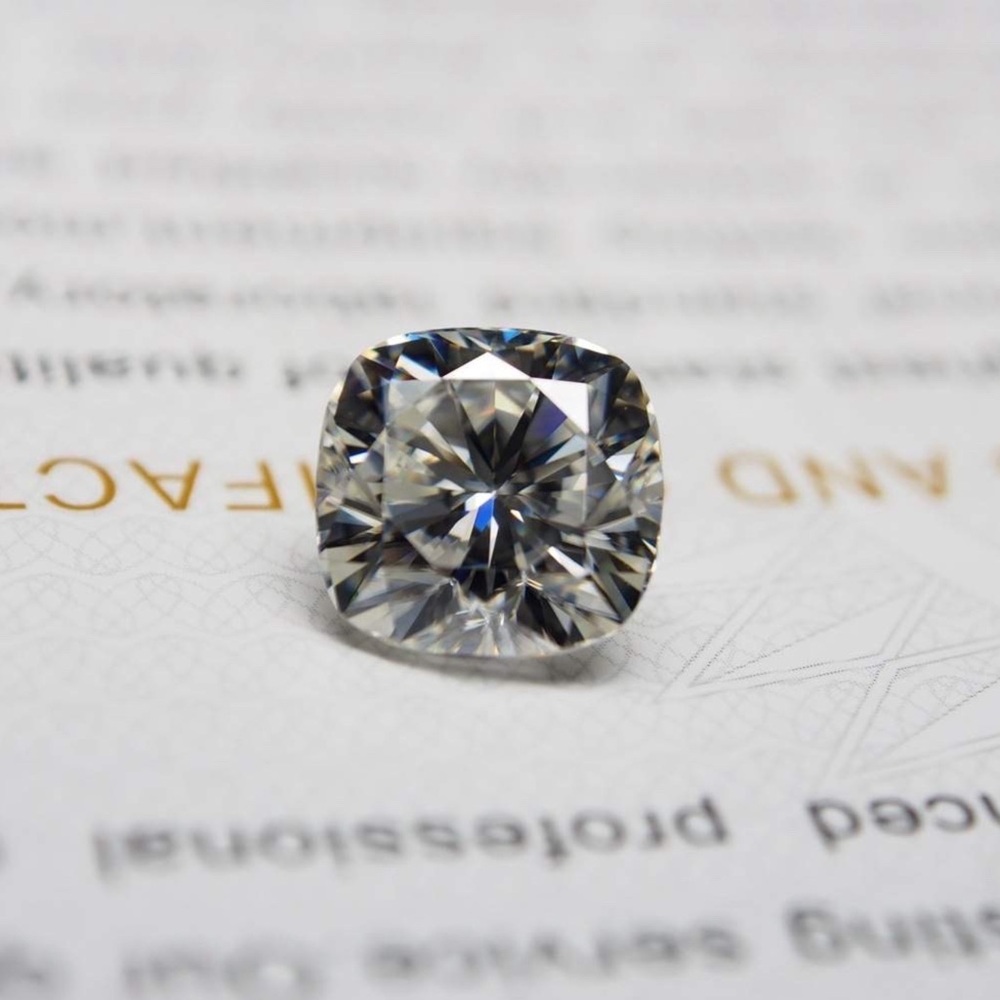 White Vvs1 D Moissanite 3ct Cushion Cut Forever Brilliant Loose Moissanite